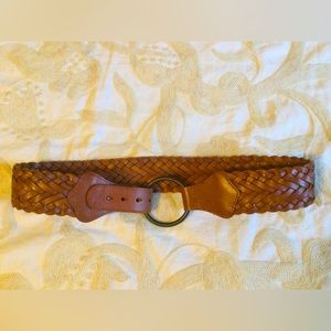 GAP GENUINE LEATHER BELT SIZE S BROWN